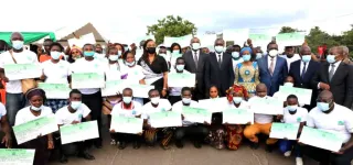 insertion-professionnelle-des-jeunes-les-beneficiaires-du-financement-public-sen-sortent-bien